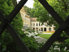 ein Haus im Park