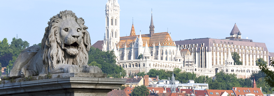 Schloss im Budapest, автобусная поездка Венгрия, экскурсии Будапешт, отдых Балатон, Reisen Ungarn auf russisch, 1+1 Foto Bibliothek